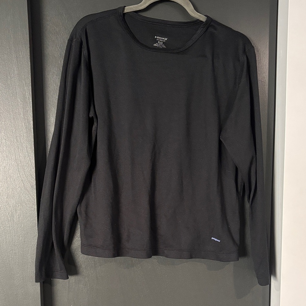 Patagonia Black Long-Sleeve Crewneck Under Shirt